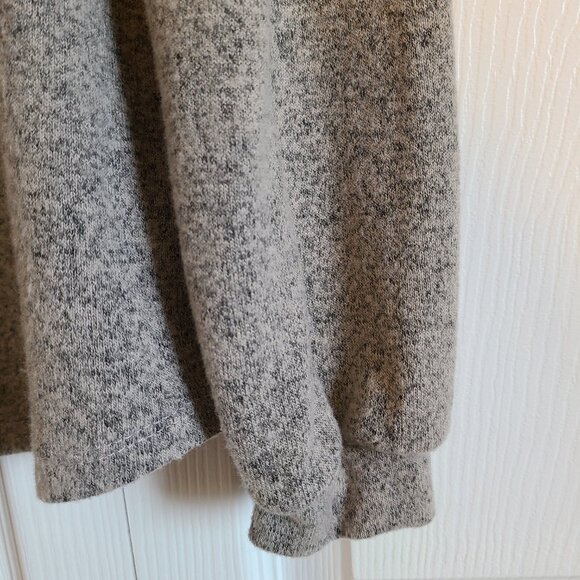 Faith and Joy sweater/top with lace collar - Picture 7 of 9